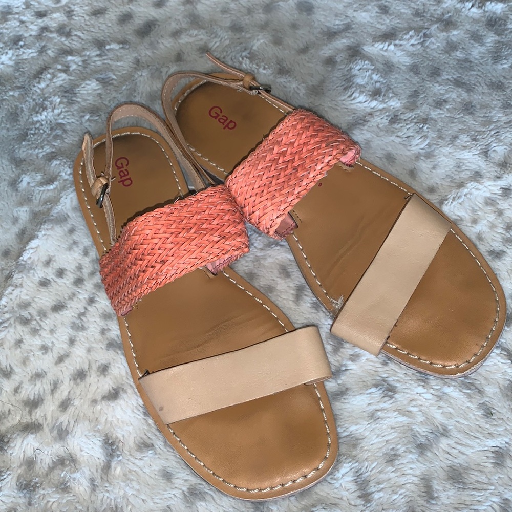 Gap Sandals Size 8.5 EUC Worn Once (Price Lowest Possible Now)